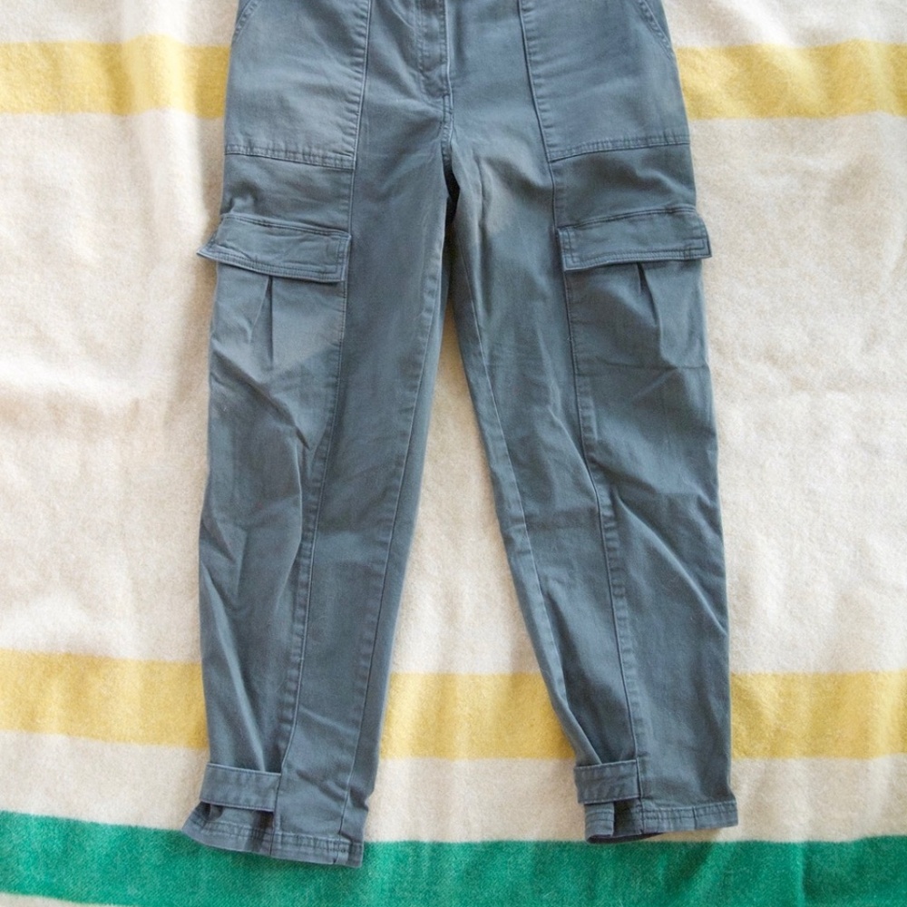 H&M army green ankle pant